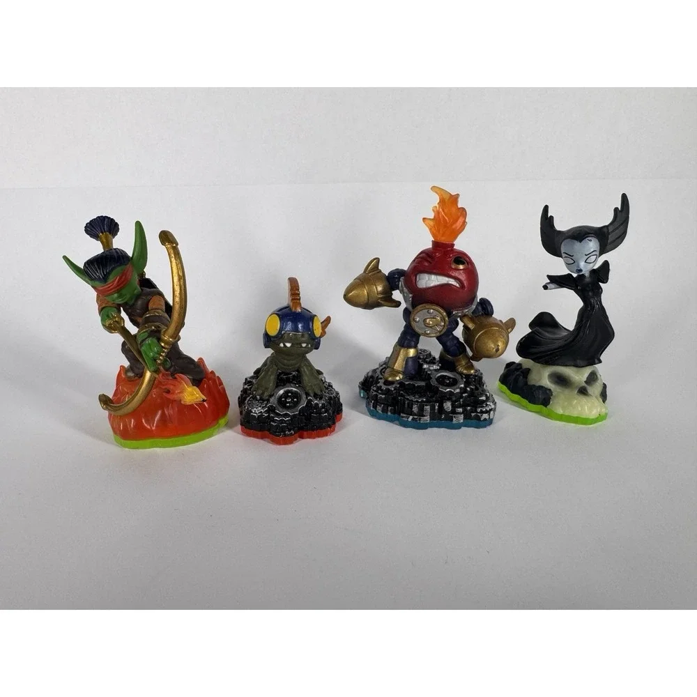 31 Miscellaneous SKYLANDERS, SWAPFORCE,GIANTS,SURPERCHARGED,ETC.